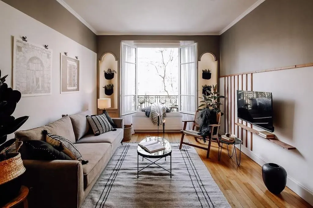 Royo - 1 Chambre A Auteuil Parigi