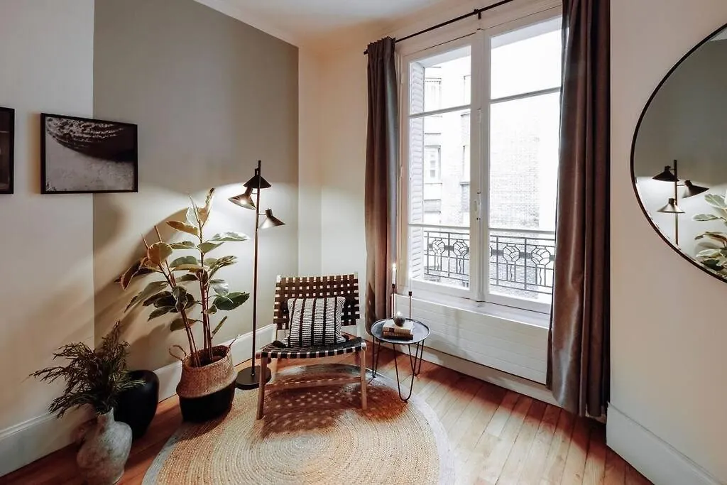 Royo - 1 Chambre A Auteuil Paris 0*,